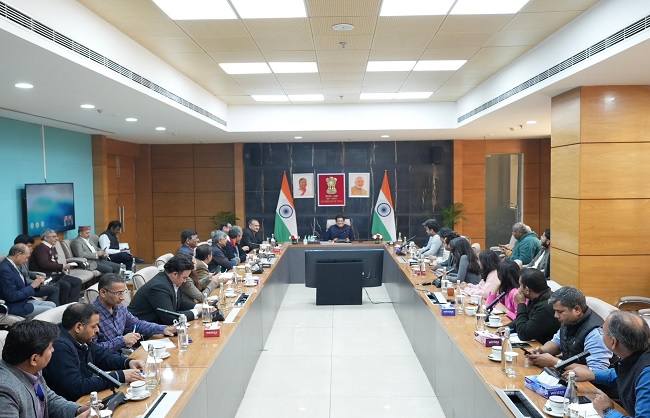 वाणिज्य भवन में एक प्रेस कांफ्रेंस को संबोधित करते पीयूष गोयल वाणिज्य भवन में एक प्रेस कांफ्रेंस को संबोधित करते पीयूष गोयल