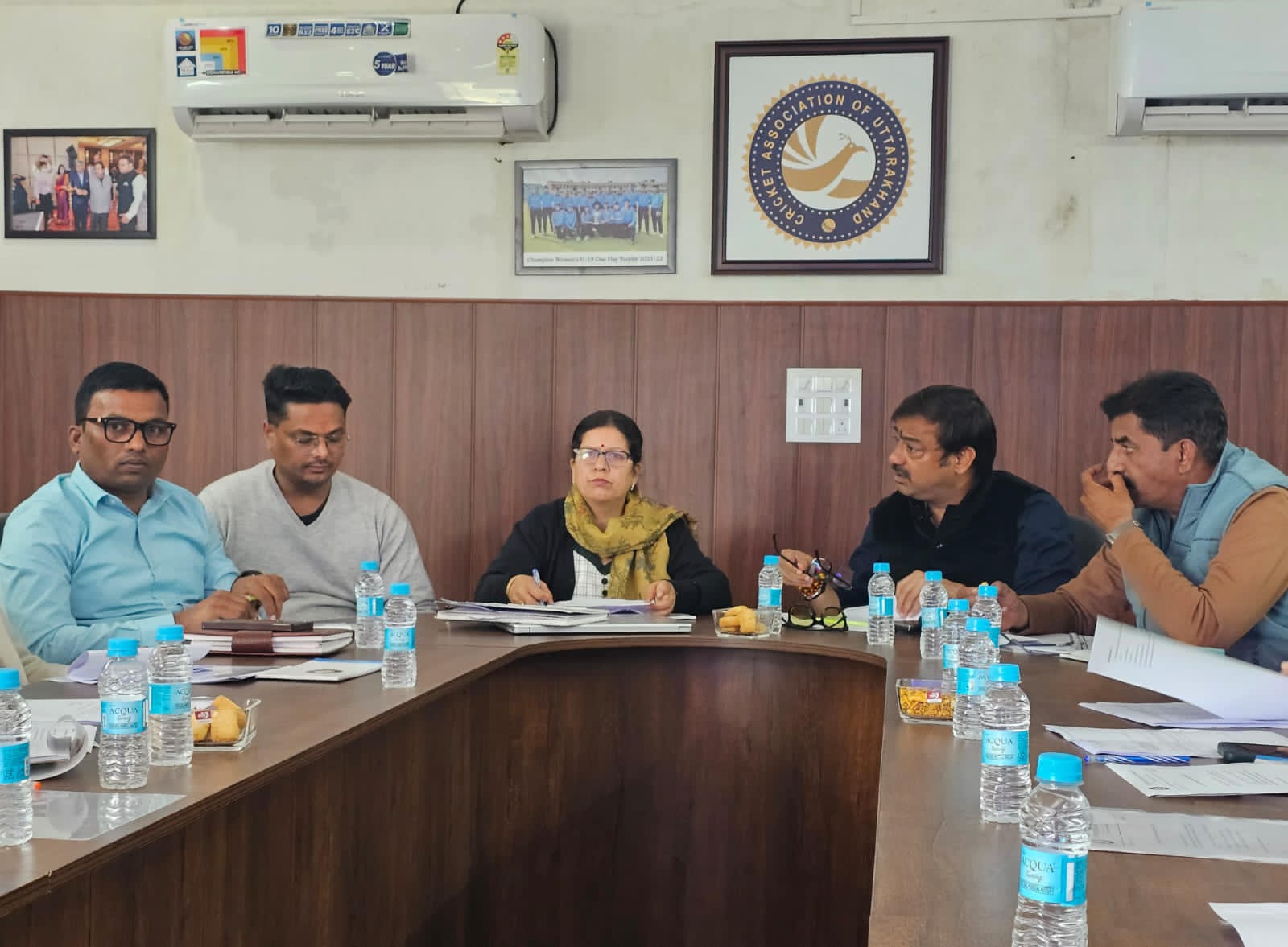 क्रिकेट एसोसिएशन ऑफ उत्तराखंड (सीएयू) अपेक्स काउंसिल की बैठक।