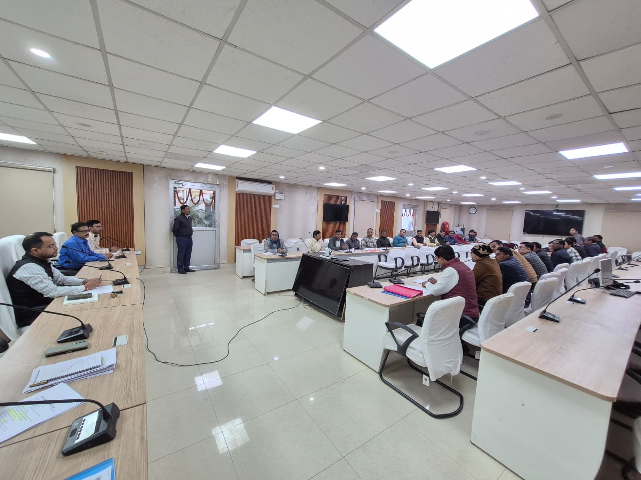 बैठक बैठक