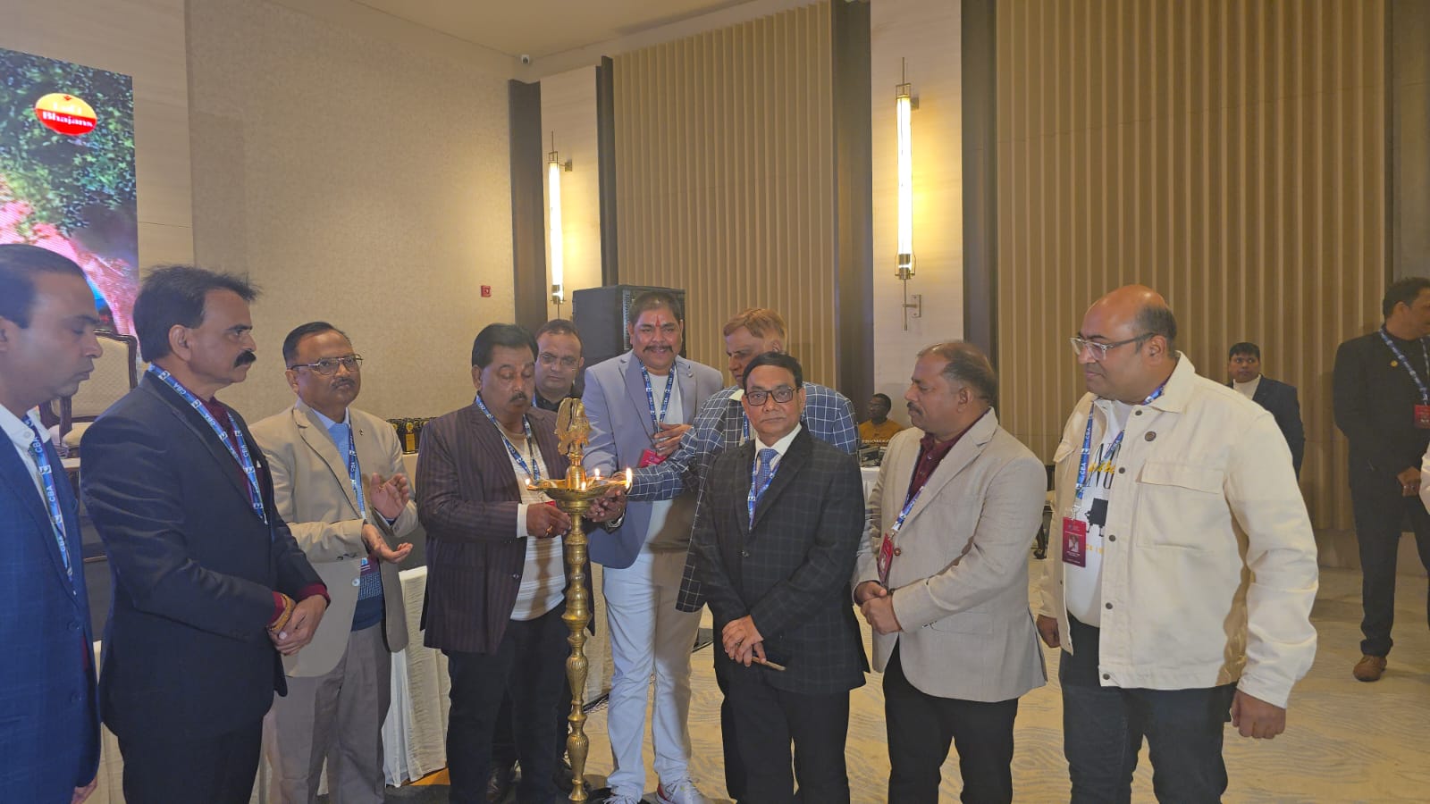 कार्यक्रम में कायस्‍त समुदाय के सदस्‍यगण