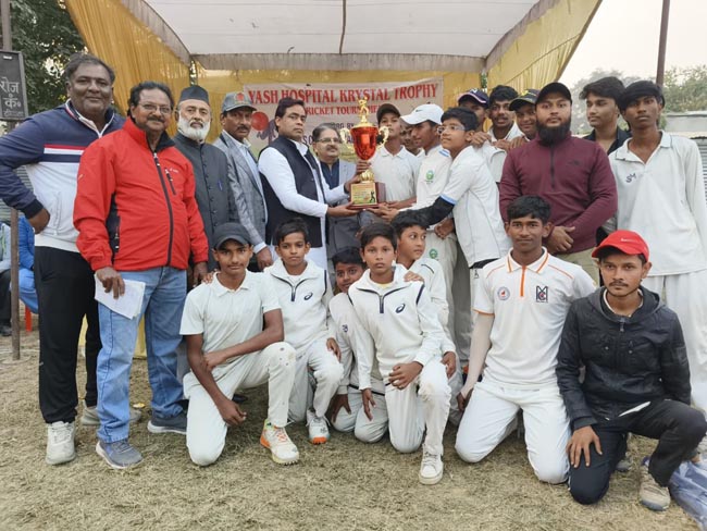 विजेता शुआट्स क्लब की टीम विजेता शुआट्स क्लब की टीम