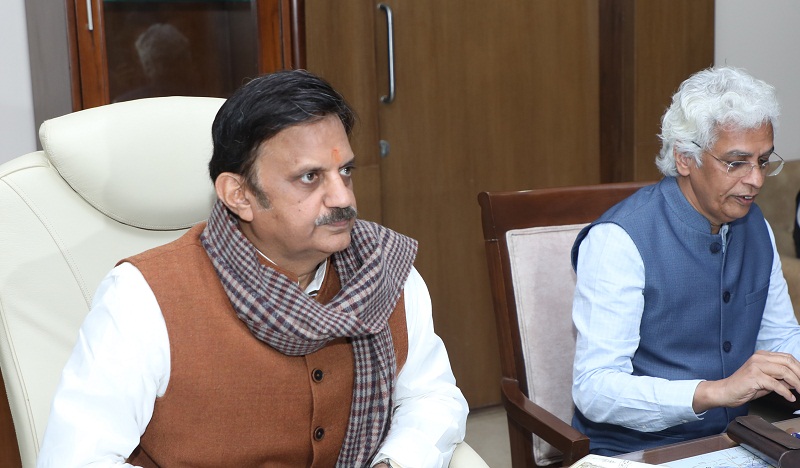 मप्र कैबिनेट के निर्णयों की जानकारी देते हुए हुए उप मुख्यमंत्री शुक्ल मप्र कैबिनेट के निर्णयों की जानकारी देते हुए हुए उप मुख्यमंत्री शुक्ल