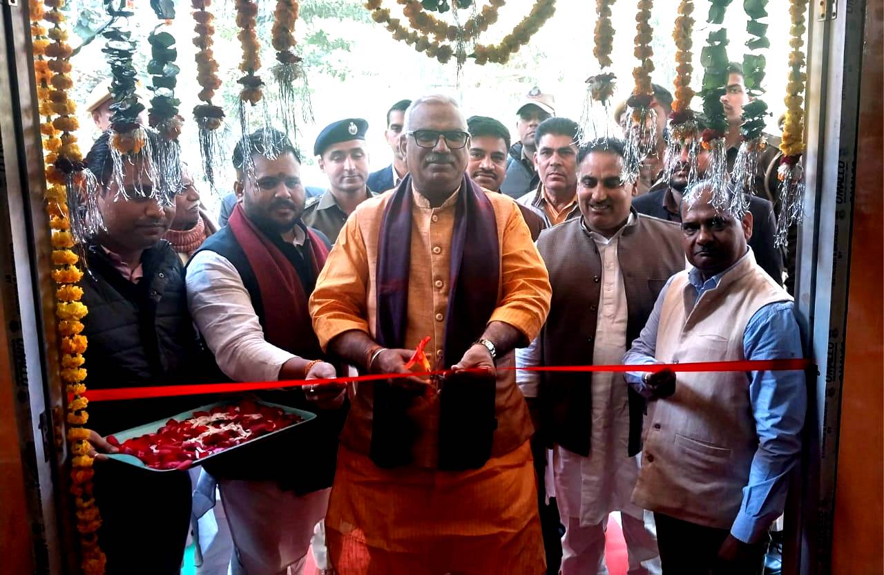 प्रभारी मंत्री ने किया जिला स्तरीय विकास प्रदर्शनी का शुभारंभ