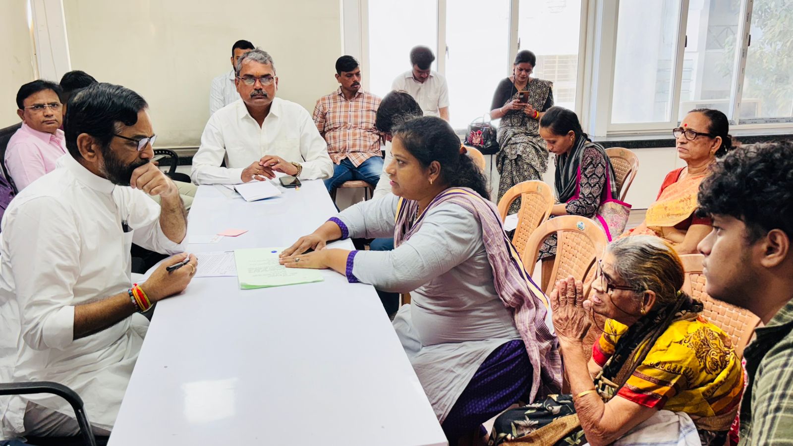 Public dialogue became popular with crowd Public dialogue became popular with crowd