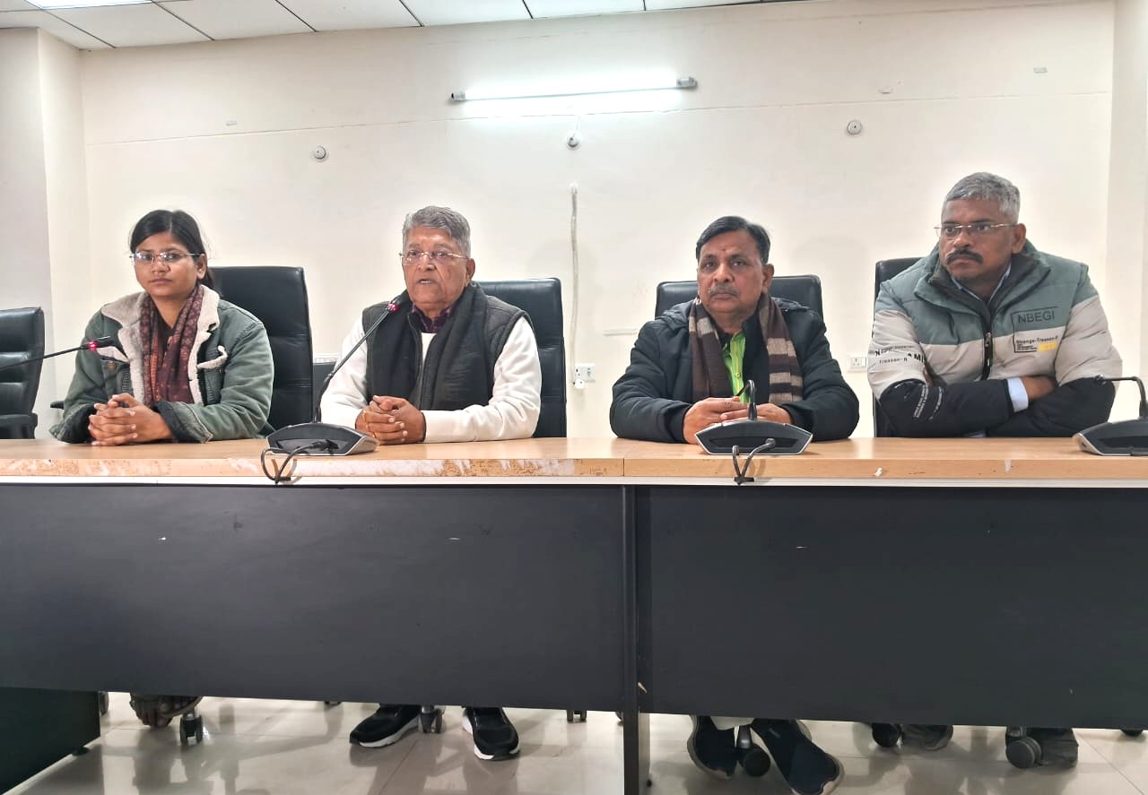 सर्किट हाउस में आयोजित प्रेस वार्ता में अयोध्या विधायक वेद प्रकाश गुप्ता सर्किट हाउस में आयोजित प्रेस वार्ता में अयोध्या विधायक वेद प्रकाश गुप्ता
