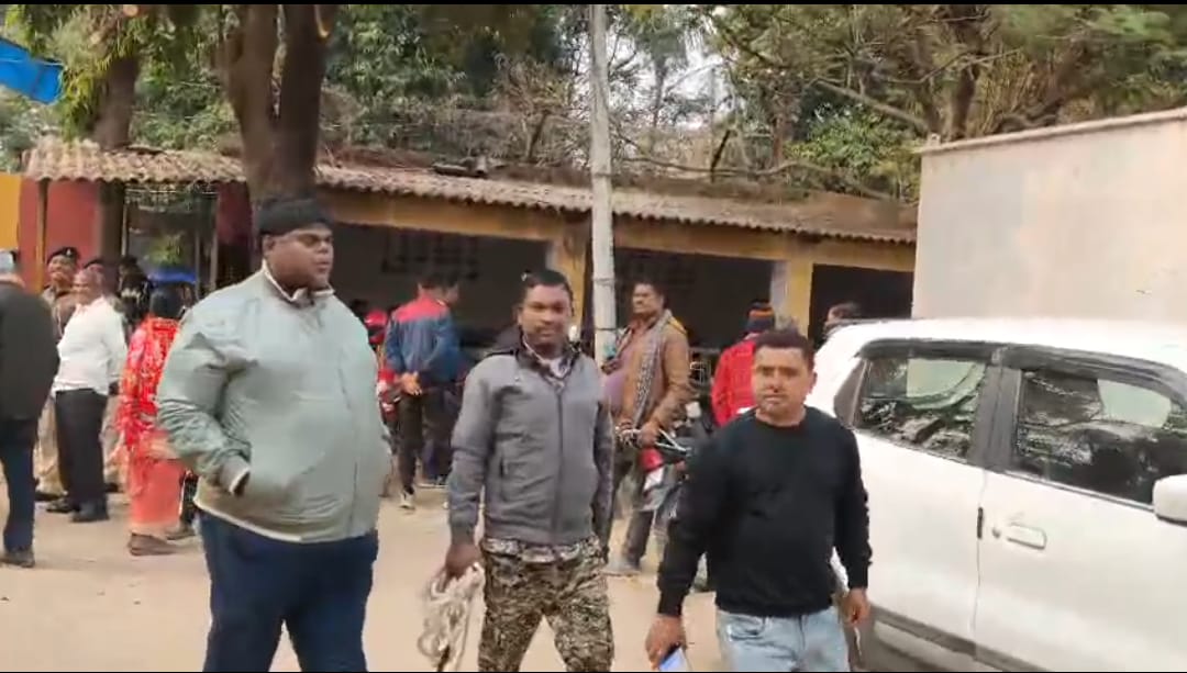 गिरफ्तार आरोपी गिरफ्तार आरोपी