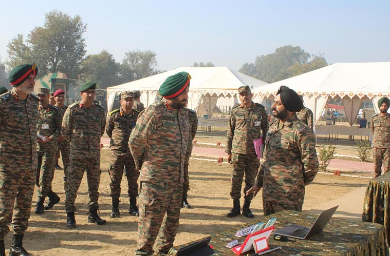 आर्मी कमांडर लेफ्टिनेंट जनरल मनजिंदर सिंह ने श्रीगंगानगर सैन्य स्टेशन का दौरा किया