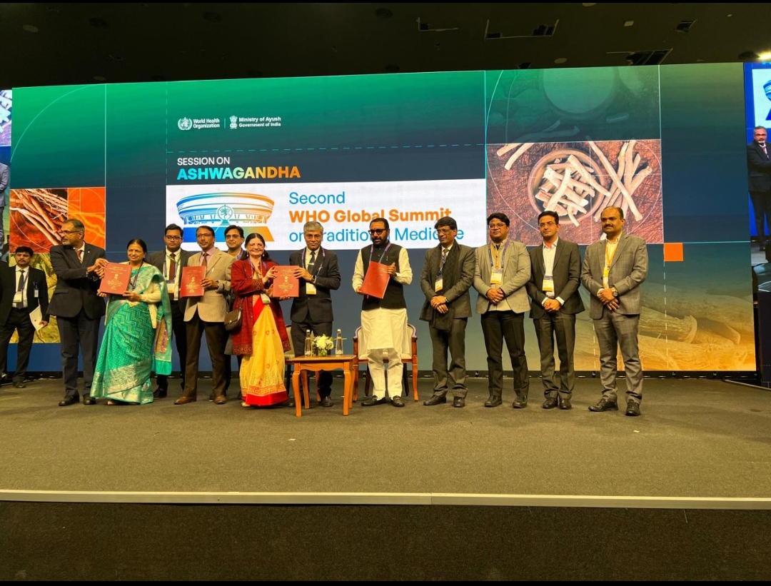 डब्ल्यू एच ओ के शिखर सम्मेलन के मौके पर आयुष मंत्री प्रताप राव जाधव डब्ल्यू एच ओ के शिखर सम्मेलन के मौके पर आयुष मंत्री प्रताप राव जाधव