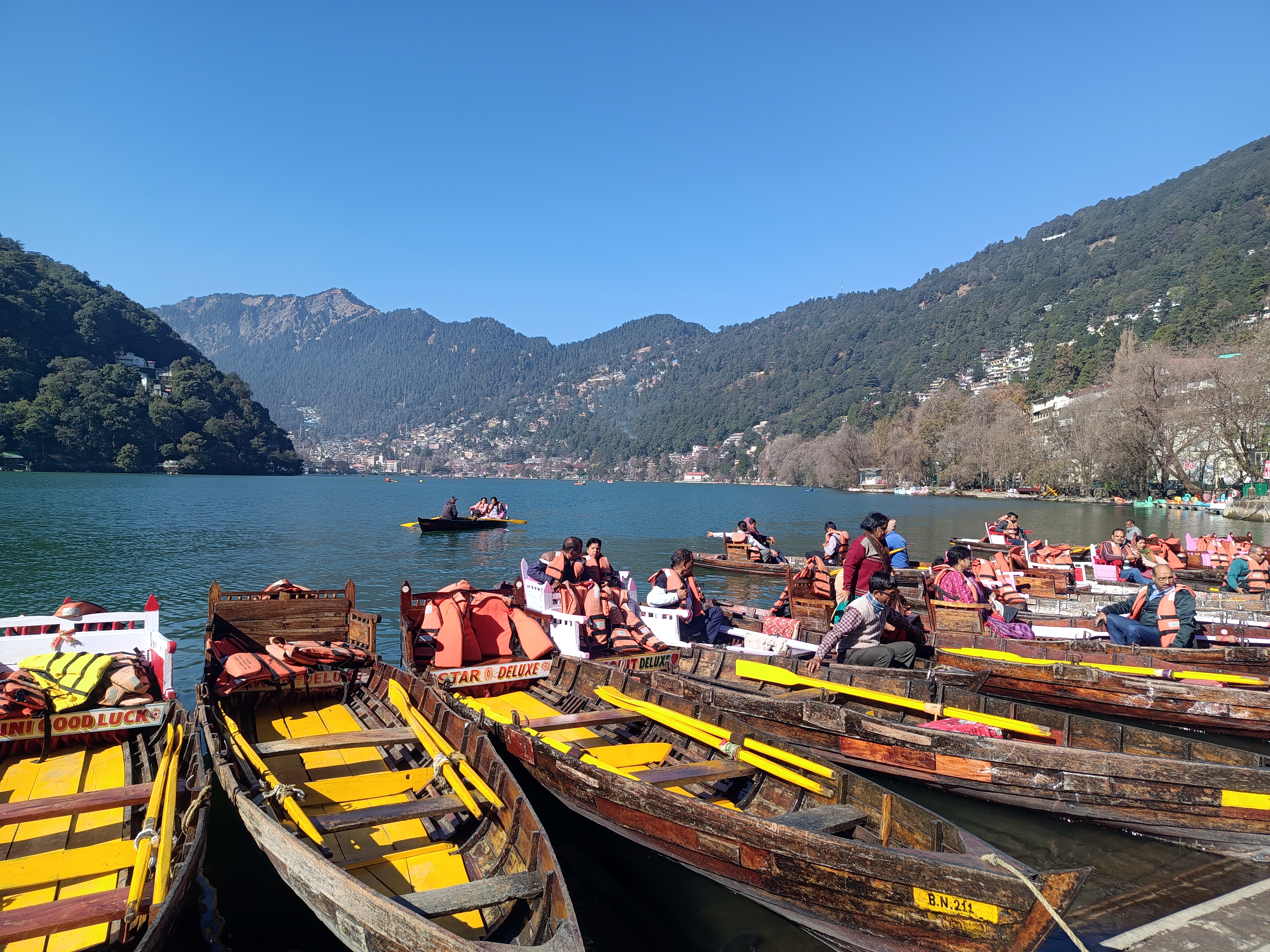 खुले आसमान के साथ निखरी सरोवरनगरी नैनीताल की छटा। खुले आसमान के साथ निखरी सरोवरनगरी नैनीताल की छटा।