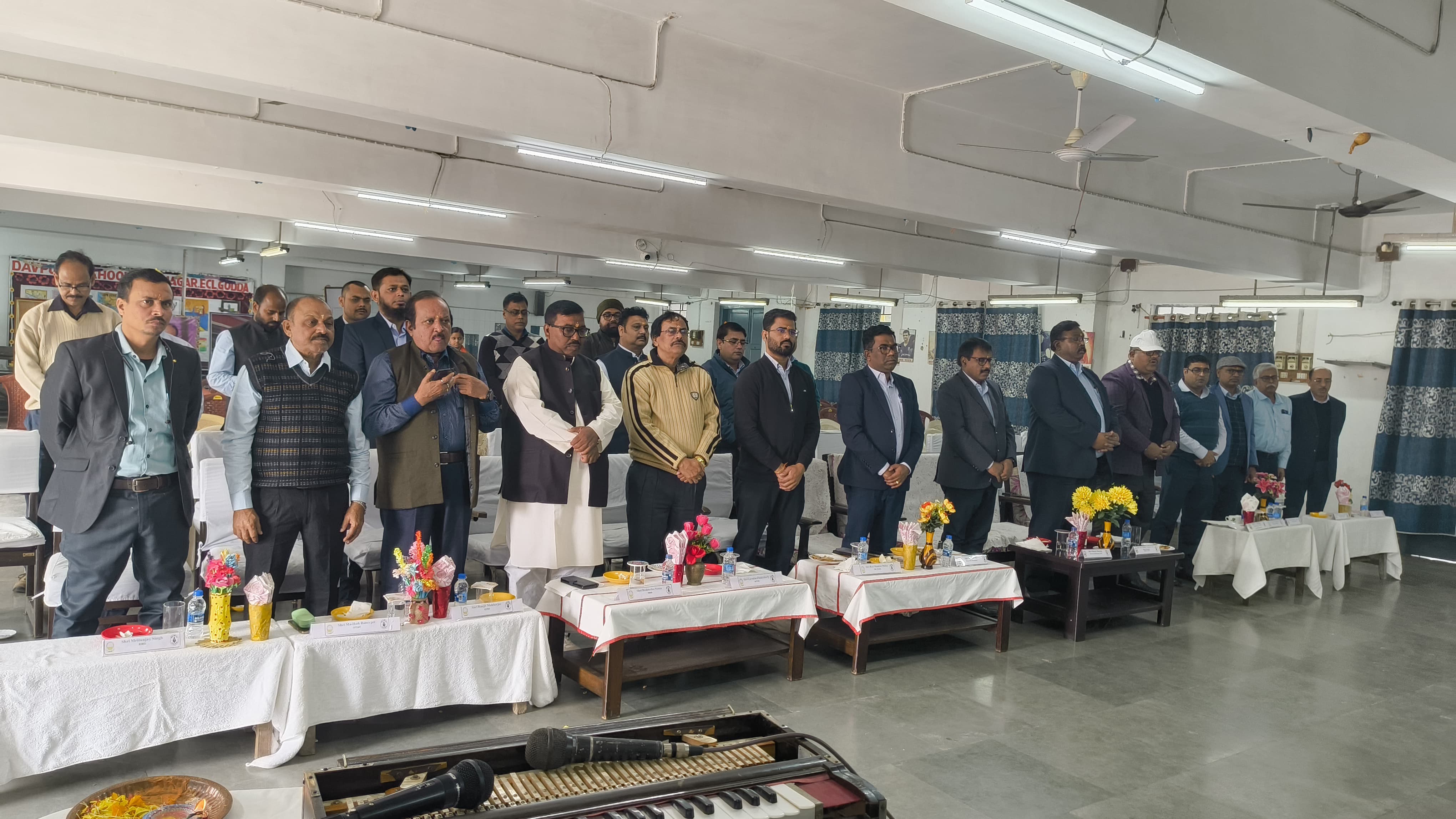 उपस्थित वेलफेयर बोर्ड के सदस्य उपस्थित वेलफेयर बोर्ड के सदस्य