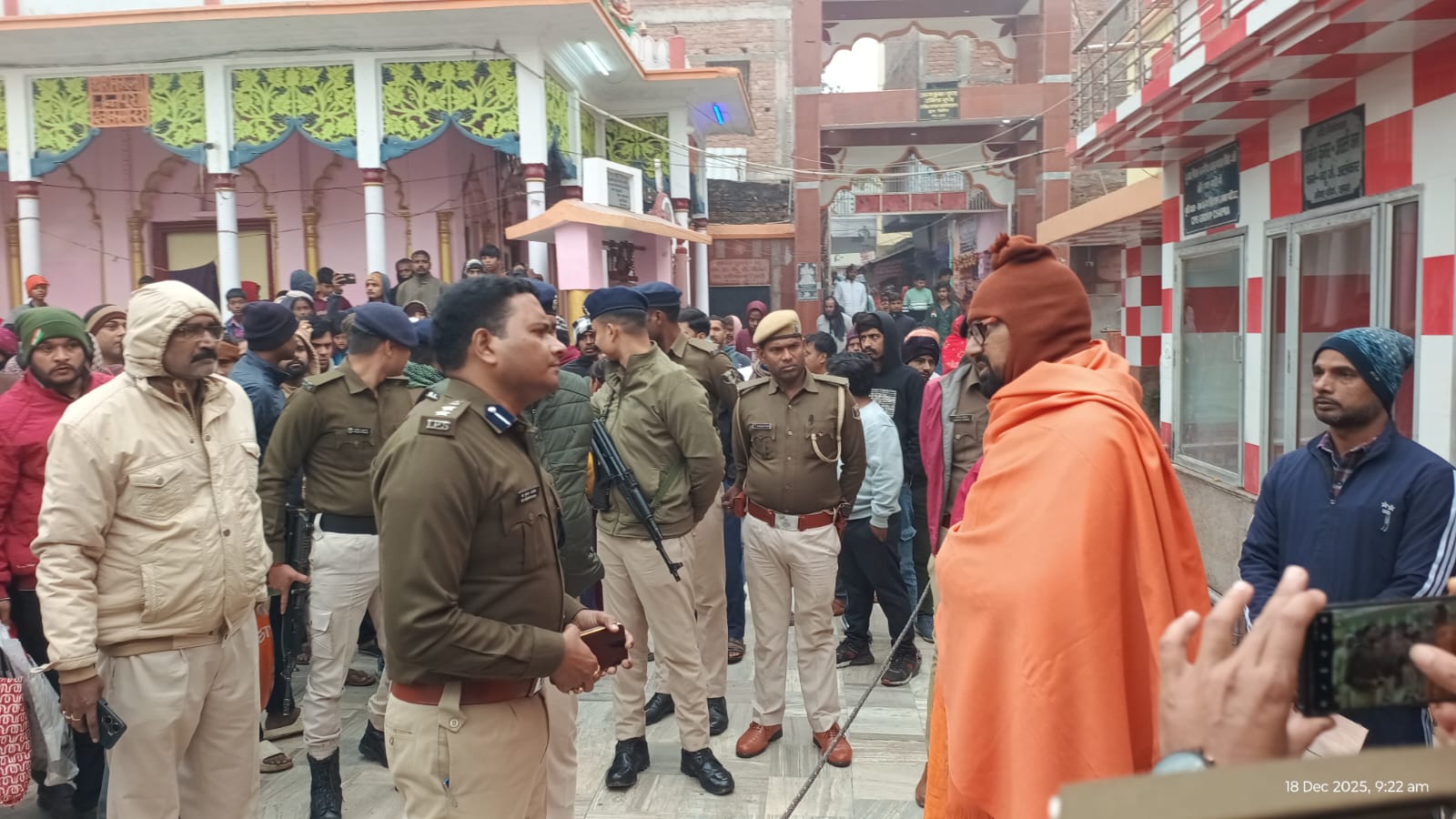 छपरा शहर के प्राचीन और प्रसिद्ध धर्मनाथ मंदिर में हुई चोरी छपरा शहर के प्राचीन और प्रसिद्ध धर्मनाथ मंदिर में हुई चोरी