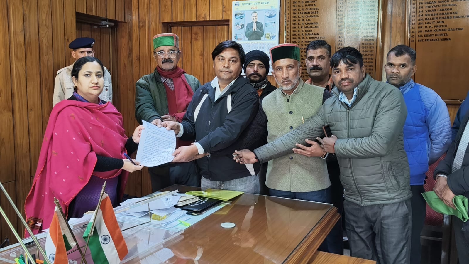 हिमाचल किसान सभा सिरमौर ने किसानों की बेदखली, भूमि अधिकार और 5 बीघा जमीन नीति लागू करने की मांग उठाई हिमाचल किसान सभा सिरमौर ने किसानों की बेदखली, भूमि अधिकार और 5 बीघा जमीन नीति लागू करने की मांग उठाई