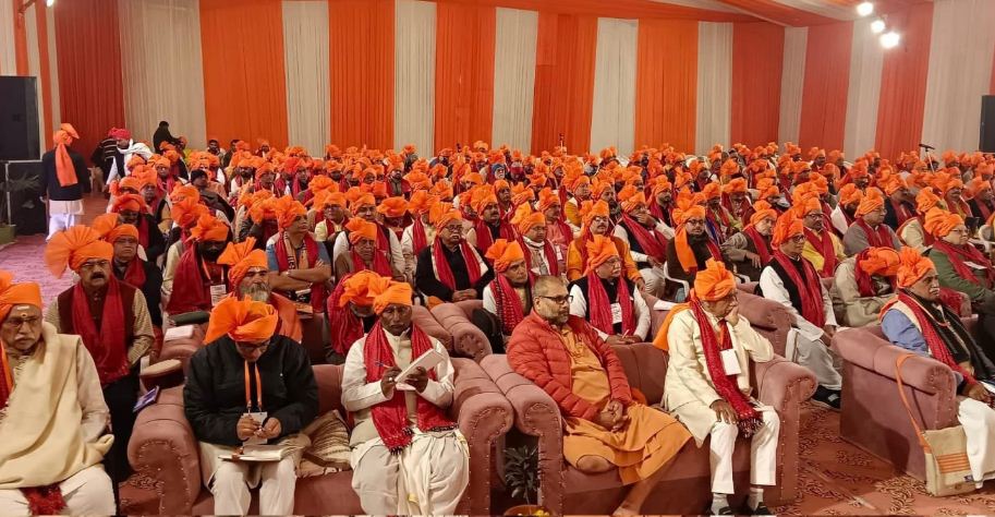 बैठक में उपस्थित विहिप के पदाधिकारी