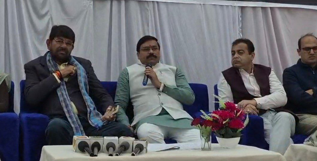 फिल्म फेस्टीवल से बुंदेली को मिलेगी पहचान दमोह में निर्माण की अपार संभावनायें-मंत्री धमेन्द्र सिंह फिल्म फेस्टीवल से बुंदेली को मिलेगी पहचान दमोह में निर्माण की अपार संभावनायें-मंत्री धमेन्द्र सिंह