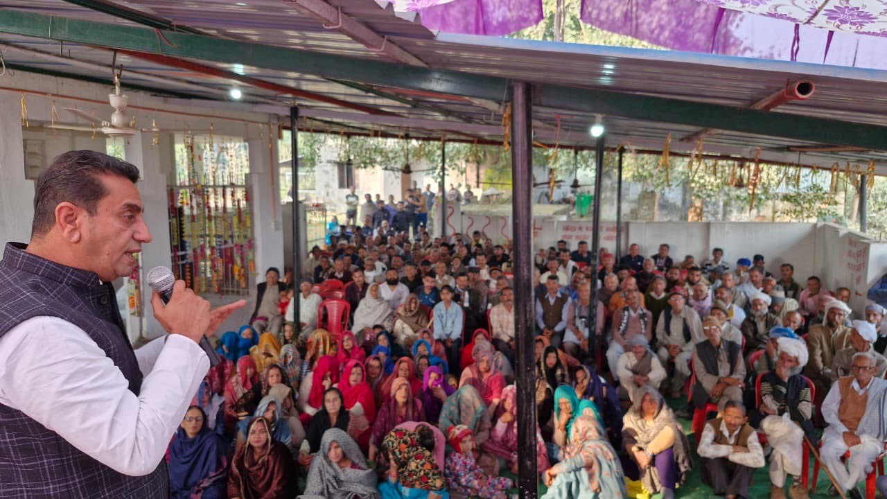 Jasrotia held public court in Jakhol and Malamman, resolved public grievances Jasrotia held public court in Jakhol and Malamman, resolved public grievances