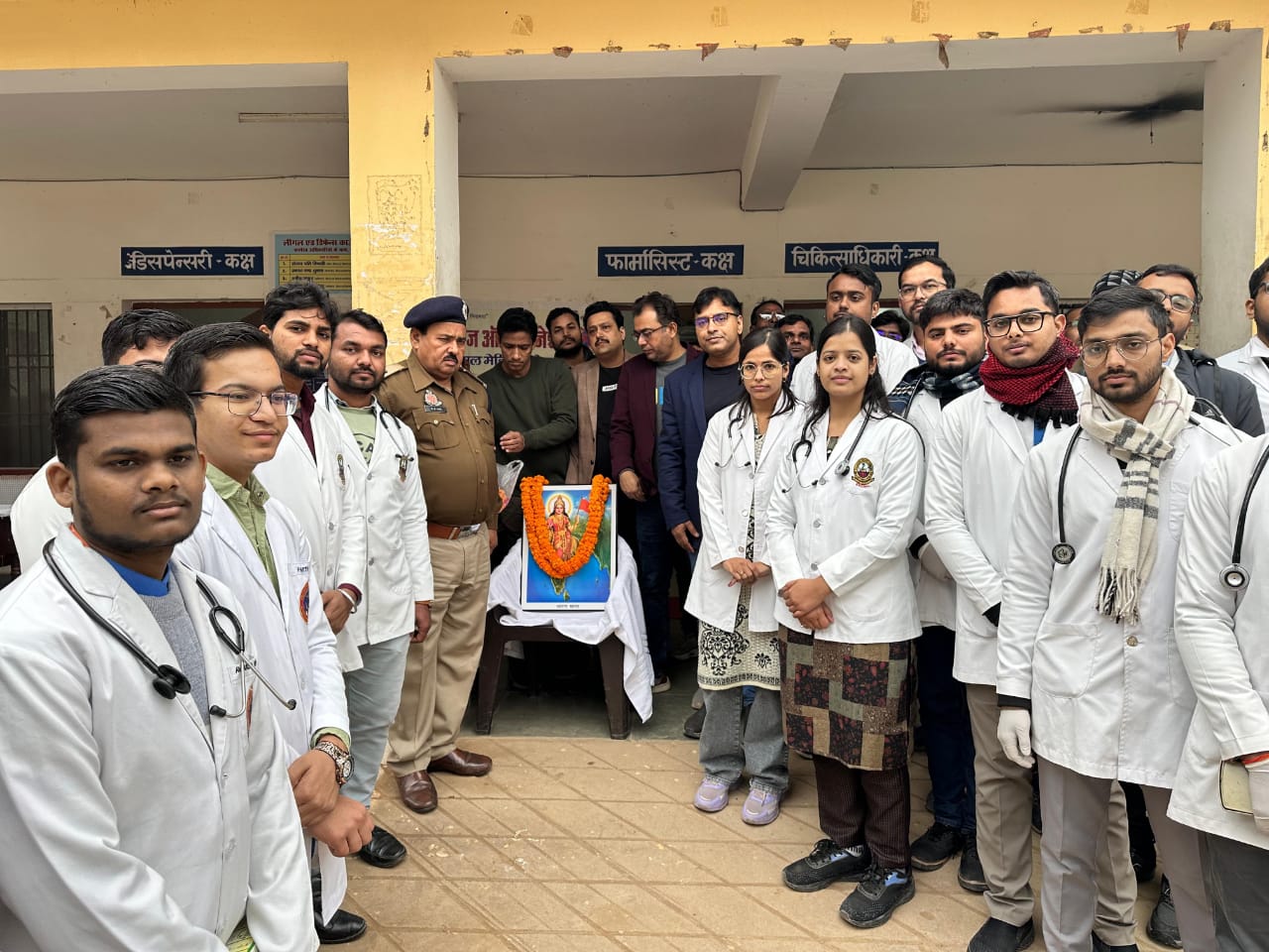 पं. राम प्रसाद बिस्मिल की स्मृति में गोरखपुर जेल में निःशुल्क चिकित्सा शिविर आयोजित