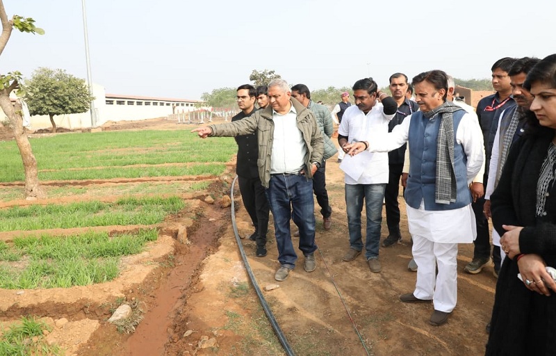 उप मुख्यमंत्री शुक्ल ने बसामन मामा में किसान एवं सहकारिता सम्मेलन की तैयारियों का लिया जायजा उप मुख्यमंत्री शुक्ल ने बसामन मामा में किसान एवं सहकारिता सम्मेलन की तैयारियों का लिया जायजा