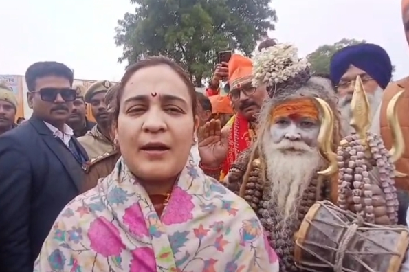 अपर्णा यादव