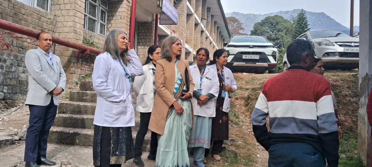 पोलियो अभियान को लेकर तैयारियों का जायजा लेते हुए स्वास्थ्य अधिकारी। पोलियो अभियान को लेकर तैयारियों का जायजा लेते हुए स्वास्थ्य अधिकारी।