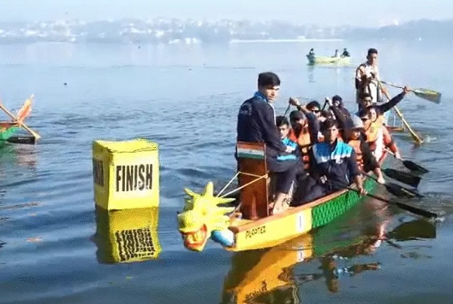 आईएएस सर्विस मीट के दूसरे दिन बोट क्लब हुई रोमांचक बोट रेस आईएएस सर्विस मीट के दूसरे दिन बोट क्लब हुई रोमांचक बोट रेस