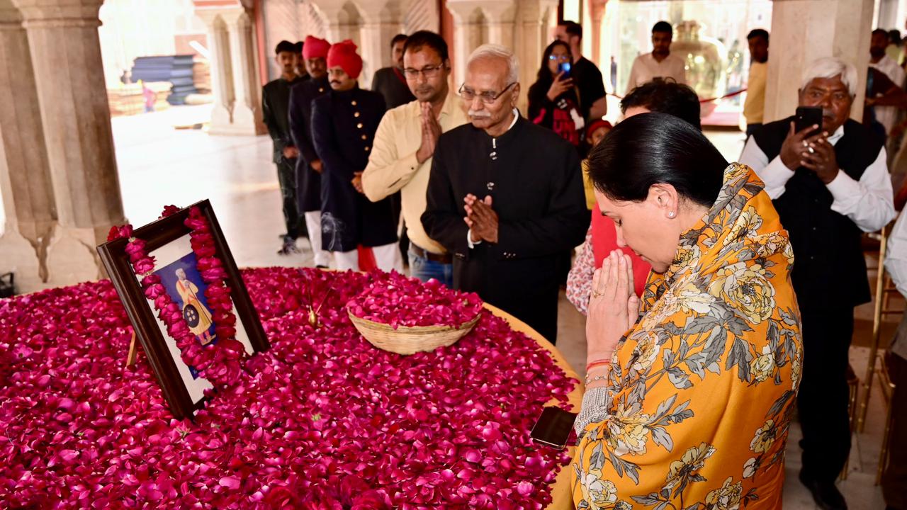 सिटी पैलेस में मनाई गई आमेर नरेश राजा मानसिंह प्रथम की 475 वीं जयंती