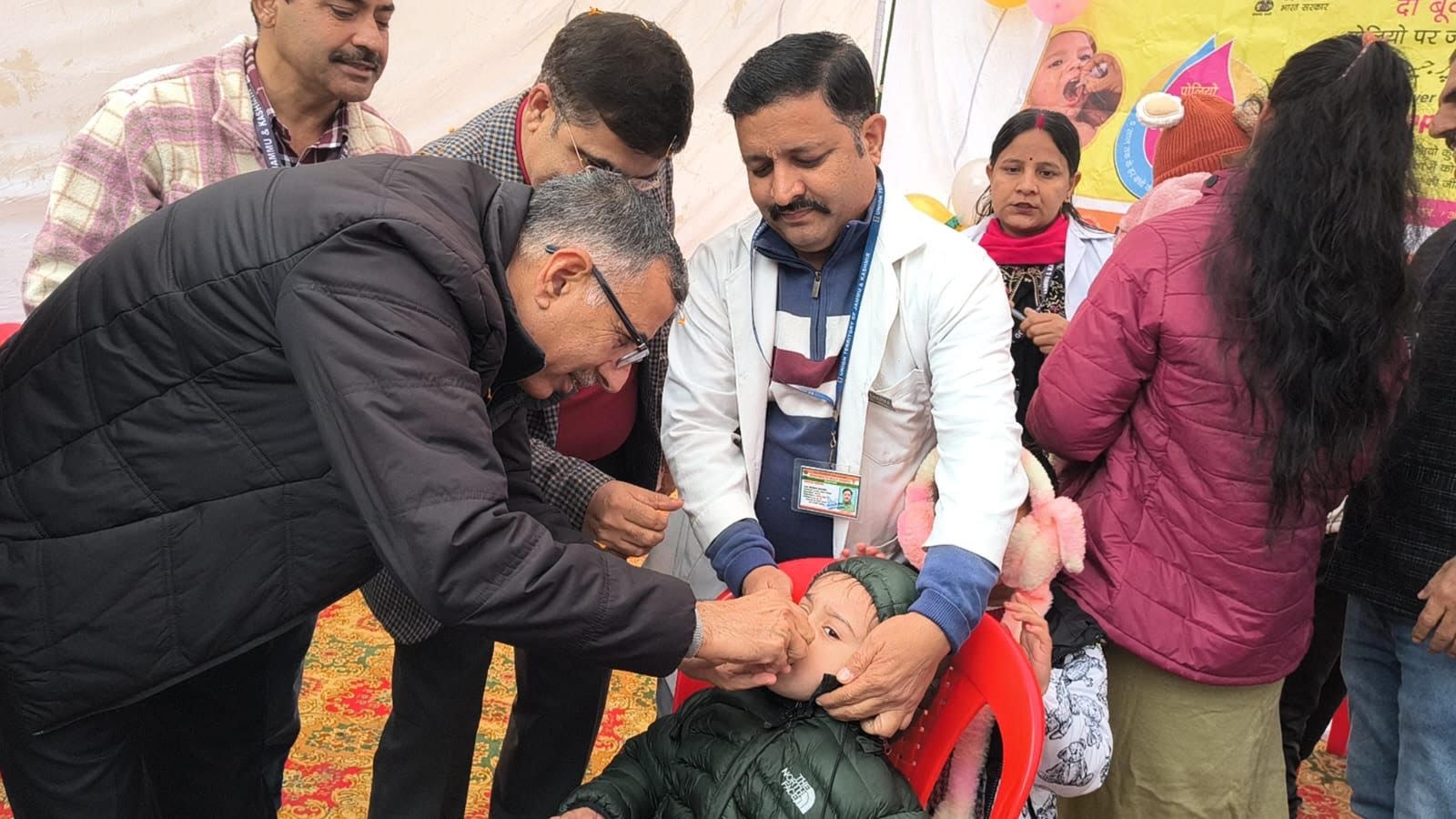 Pulse polio vaccination drive begins at 580 booths in Kathua Pulse polio vaccination drive begins at 580 booths in Kathua