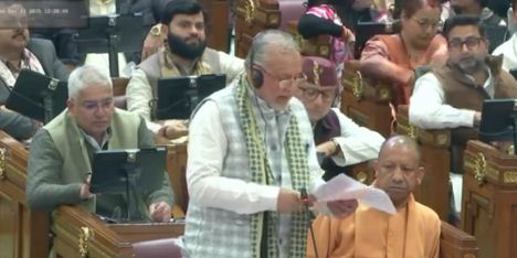 अनुपूरक बजट पेश करते वित्त मंत्री सुरेश खन्ना