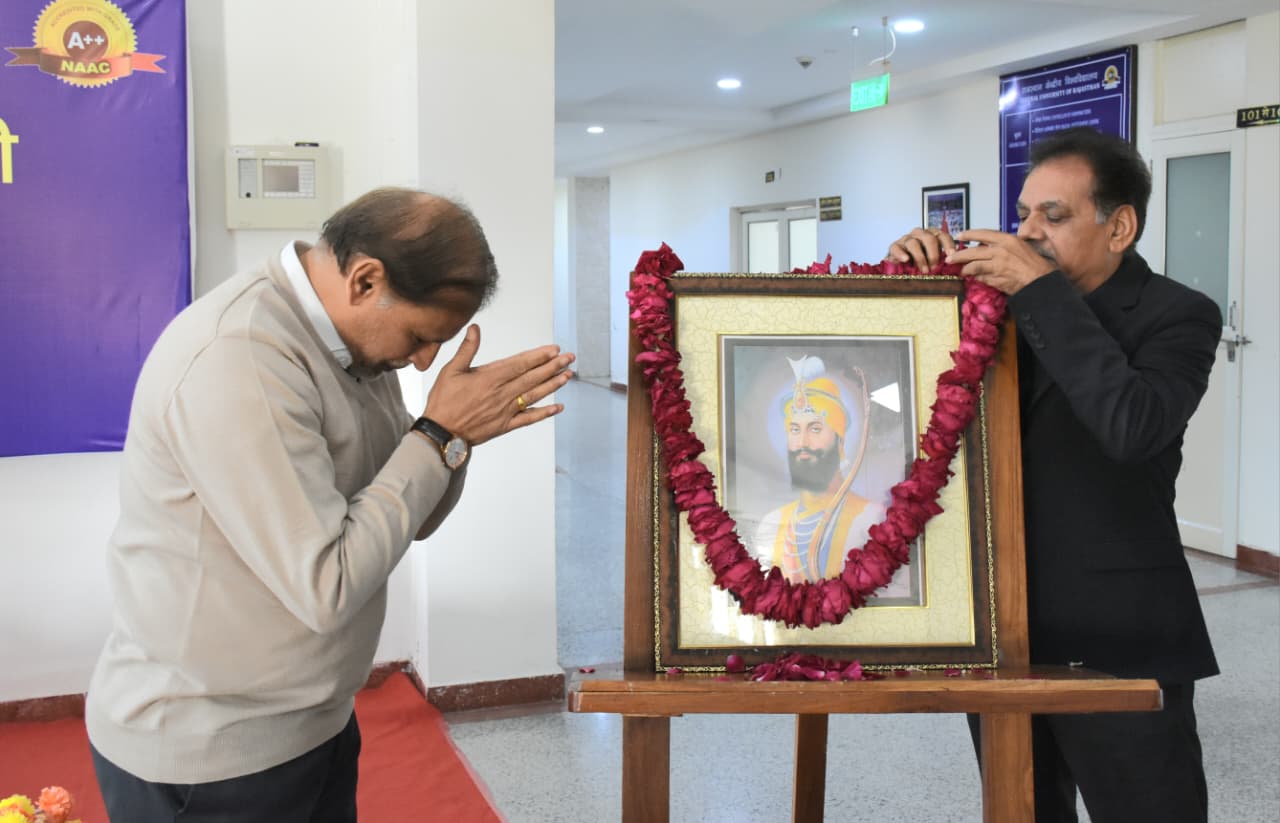 गुरु गोबिन्द सिंह ने कहा था कि जो राष्ट्र के लिए अपना सर्वश्रेष्ठ देता है, वही सच्चा मानव है- प्रो आनंद भालेराव गुरु गोबिन्द सिंह ने कहा था कि जो राष्ट्र के लिए अपना सर्वश्रेष्ठ देता है, वही सच्चा मानव है- प्रो आनंद भालेराव