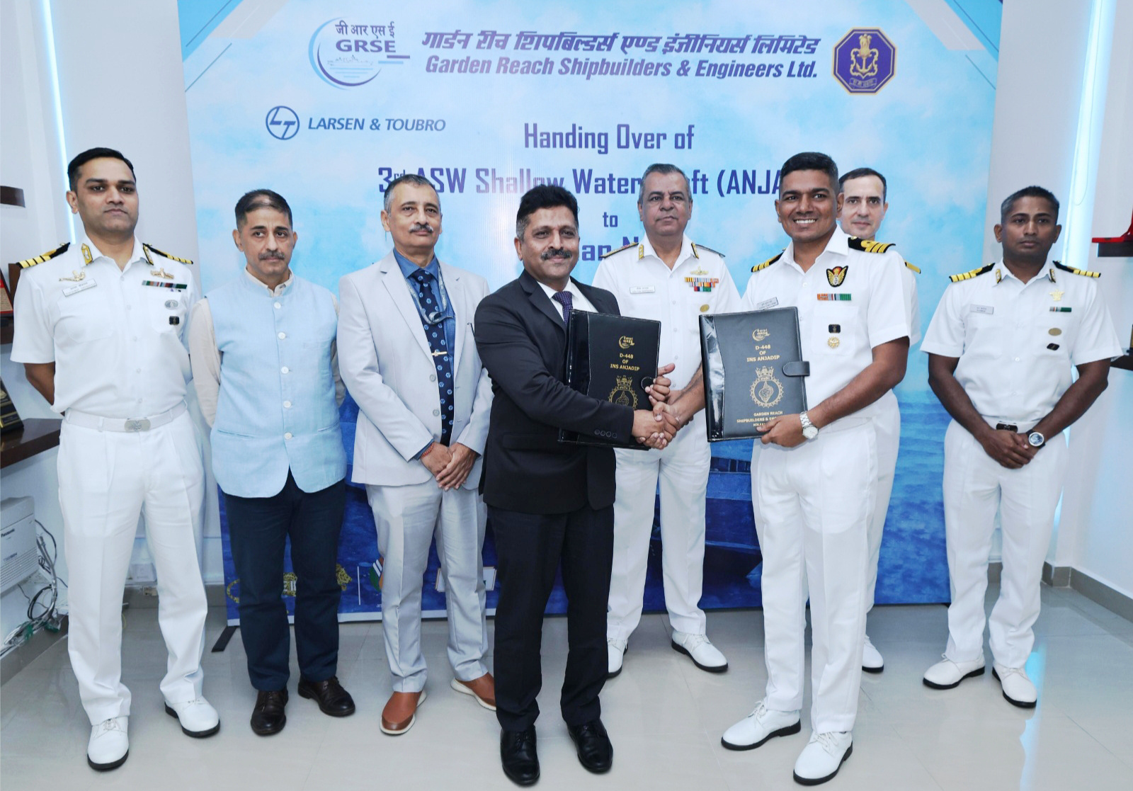 चेन्नई बंदरगाह पर नौसेना को सौंपा गया युद्धपोत ‘अंजदीप’. चेन्नई बंदरगाह पर नौसेना को सौंपा गया युद्धपोत ‘अंजदीप’.