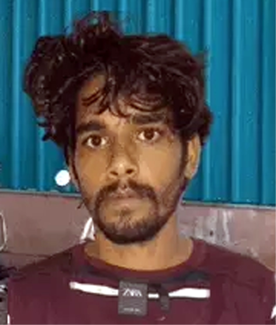 पकड़ा गया आरोपी विशाल।