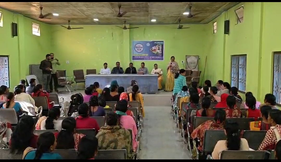 उन्नयन की पांचाली को लेकर बैठक में शामिल विधायक सहित अन्य गणमान्य लोग उन्नयन की पांचाली को लेकर बैठक में शामिल विधायक सहित अन्य गणमान्य लोग