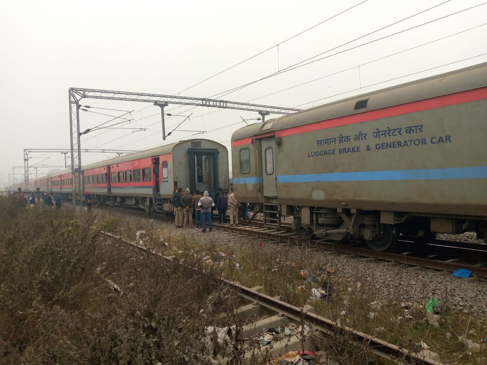 फरक्का ट्रेन कपलिंग टूटी हुई