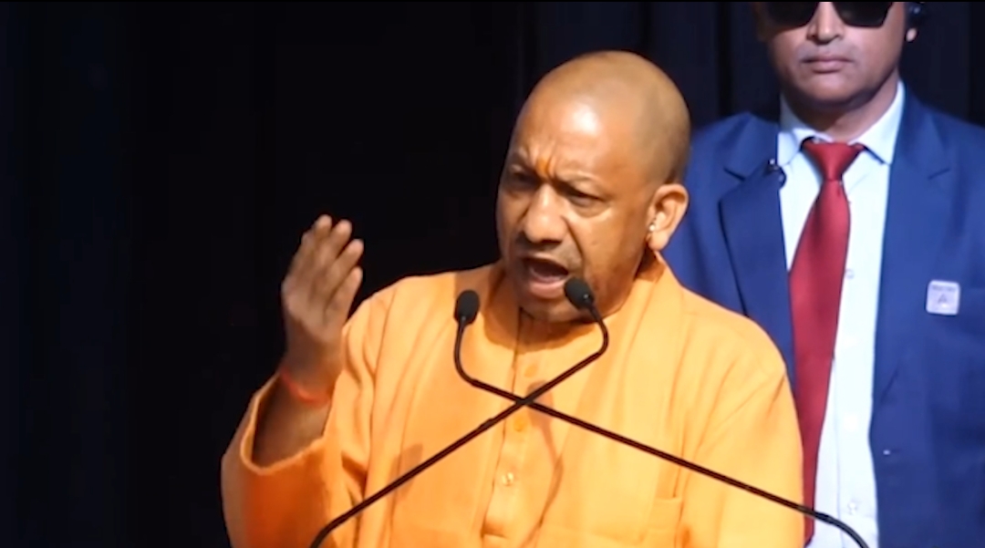 कार्यक्रम को सम्बोधित करते हुए Chief Minister  योगी