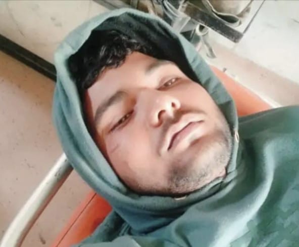 घायल युवक की फोटो घायल युवक की फोटो