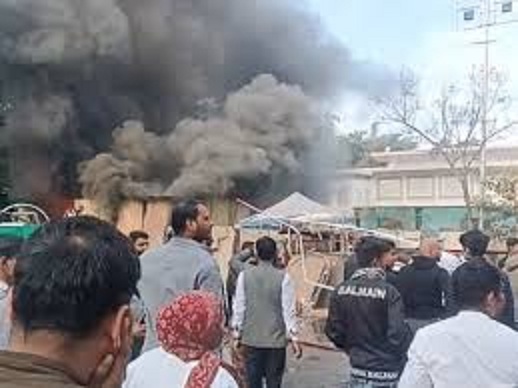 भोपाल में सयाजी होटल के स्टोर रूम में लगी भीषण आग भोपाल में सयाजी होटल के स्टोर रूम में लगी भीषण आग
