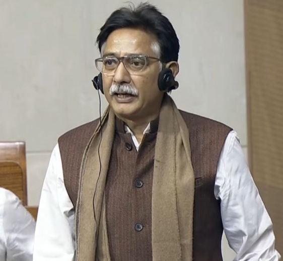 सांसद अनुराग शर्मा सदन में