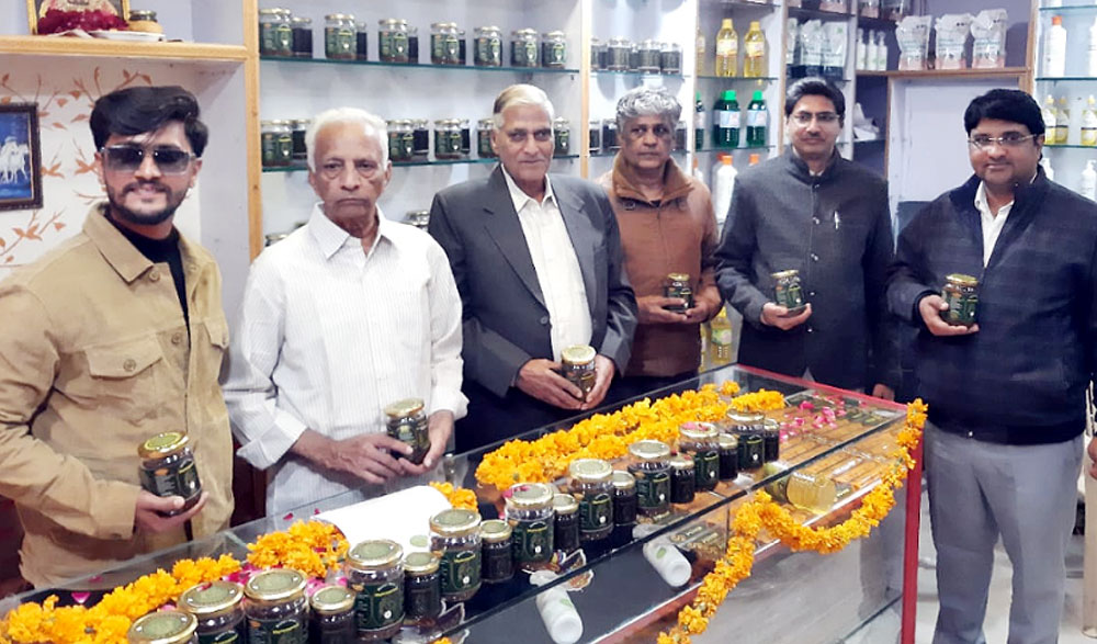 आयुर्वेदिक हर्ब्स, नेचुरल इनग्रेडियंट्स और लो शूगर फॉर्मूला के साथ इम्यूनिटी का देसी फॉर्मूला बनाएगा स्ट्रांग आयुर्वेदिक हर्ब्स, नेचुरल इनग्रेडियंट्स और लो शूगर फॉर्मूला के साथ इम्यूनिटी का देसी फॉर्मूला बनाएगा स्ट्रांग