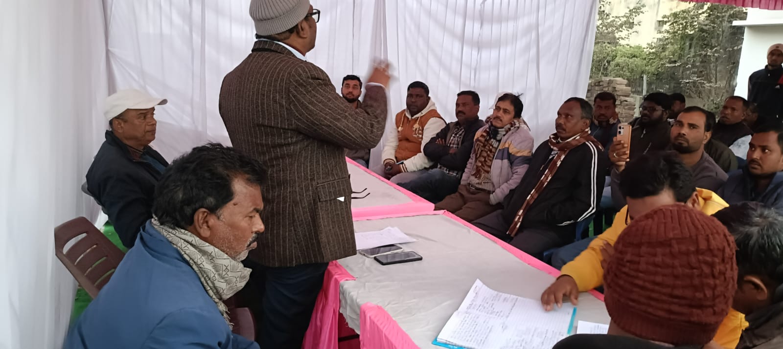 झामुमो जिला समिति की बैठक में लिए गए कई निर्णय झामुमो जिला समिति की बैठक में लिए गए कई निर्णय