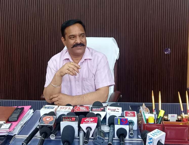 गरीब सुमना पर विपदा पड़ी तो कामगार कल्याण बोर्ड ने दिया सहारा गरीब सुमना पर विपदा पड़ी तो कामगार कल्याण बोर्ड ने दिया सहारा