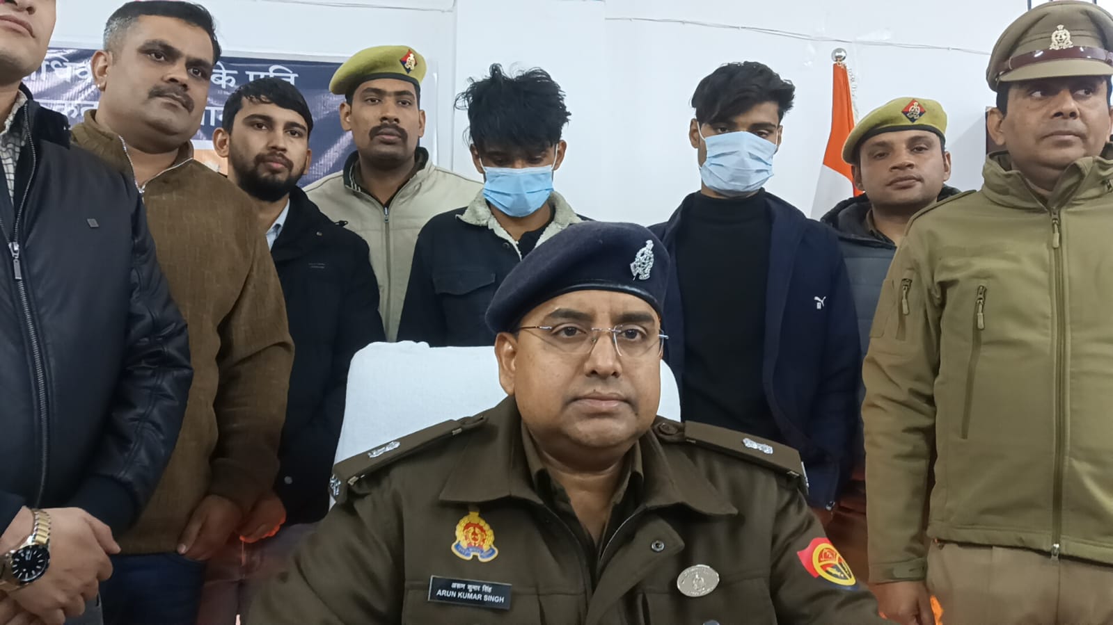 जानकारी देते एएसपी जानकारी देते एएसपी