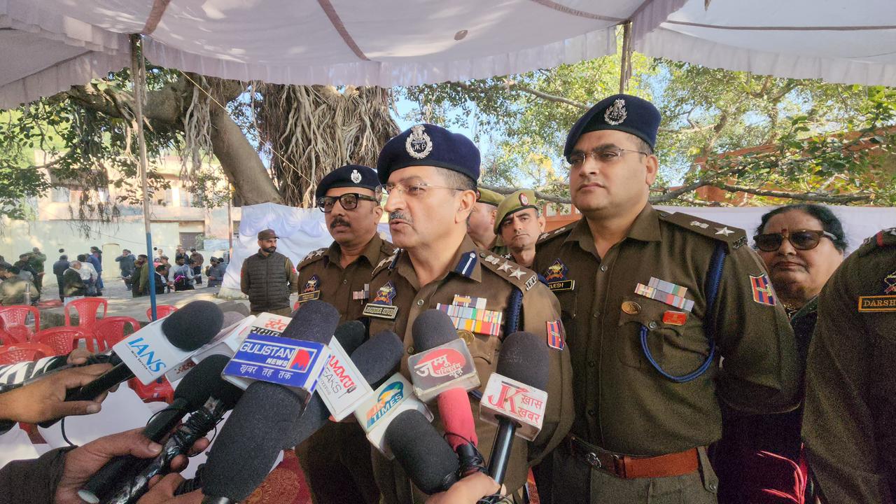 अखनूर पुलिस स्टेशन में थाना दिवस कार्यक्रम का आयोजन किया