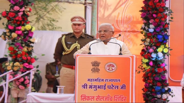 ग्राम पानवा में सिकल सेल जाँच शिविर