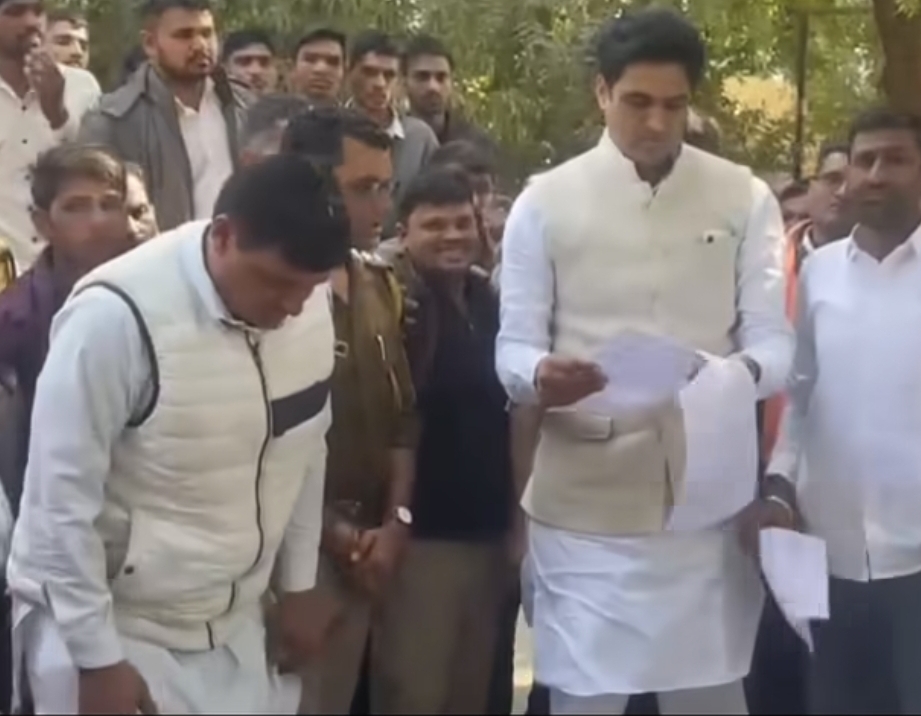 विधायक की दखल के बाद अवैध खनन हादसे में नामजद मुकदमा दर्ज, धरना समाप्त विधायक की दखल के बाद अवैध खनन हादसे में नामजद मुकदमा दर्ज, धरना समाप्त
