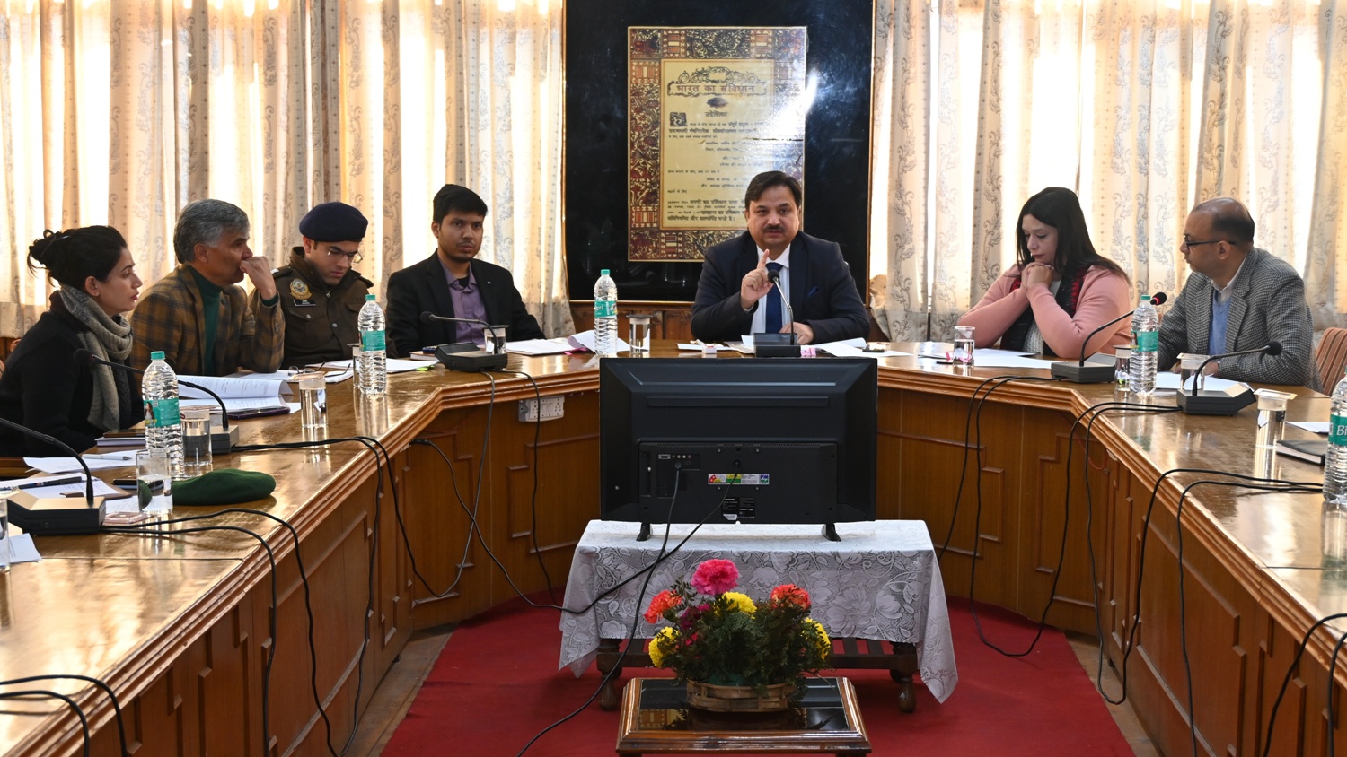 शिमला के उपायुक्त की बैठक