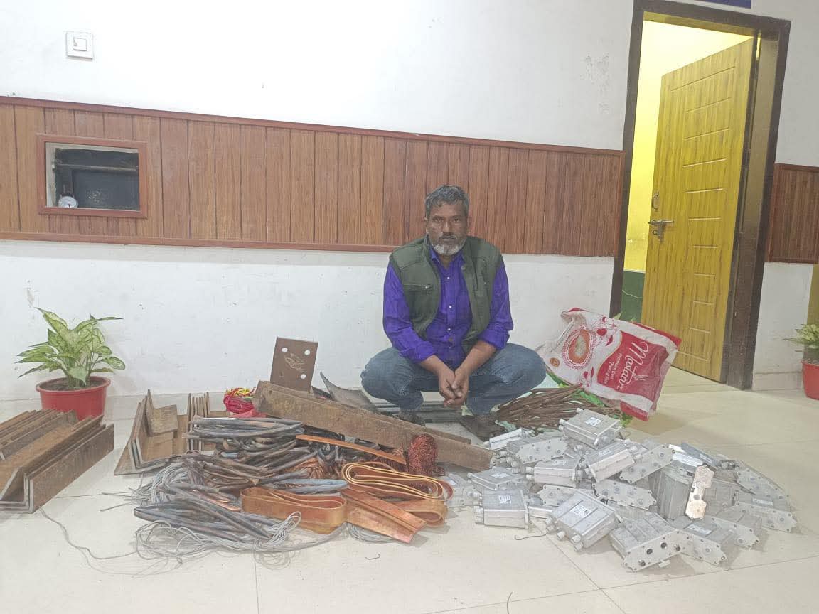 चोरी मामले में वृद्ध व्यक्ति गिरफ्तार