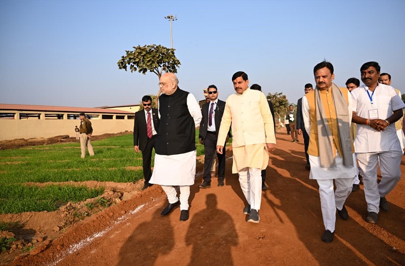 अमित शाह ने बसामन मामा गौअभयारण्य का किया भ्रमण