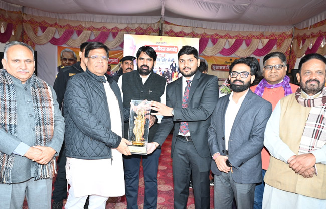 सोनीपत:पूर्व प्रधानमंत्री और भारत रत्न अटल बिहारी वाजपेयी की 101वीं जयंती के अवसर पर राजस्व एवं आपदा प्रबंधन मंत्री विपुल गोयल