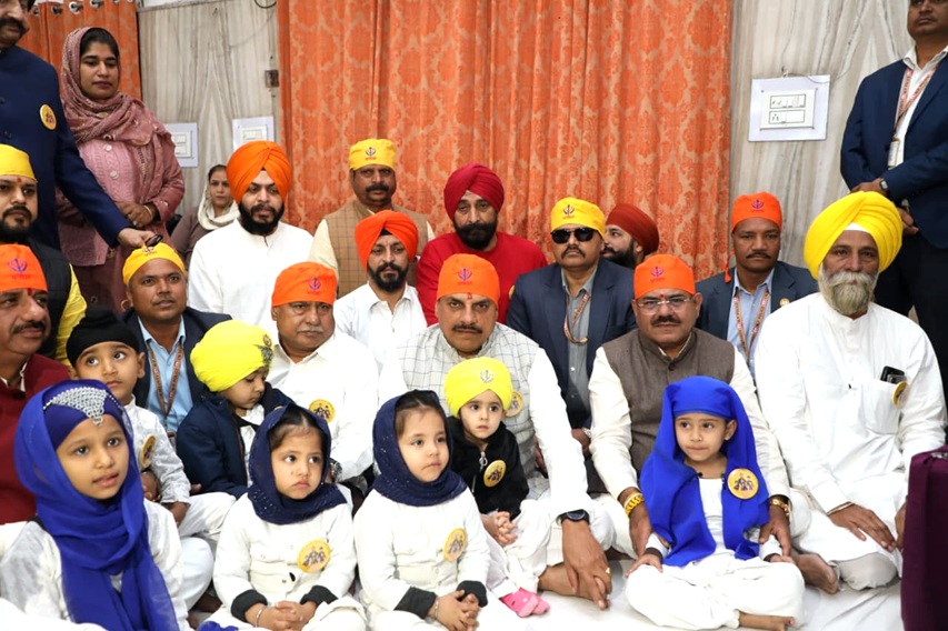 Chief Minister  डॉ. मोहन यादव ने वीर बाल दिवस पर गुरुद्वारा हमीदिया में माथा टेका और शबद कीर्तन सुने
