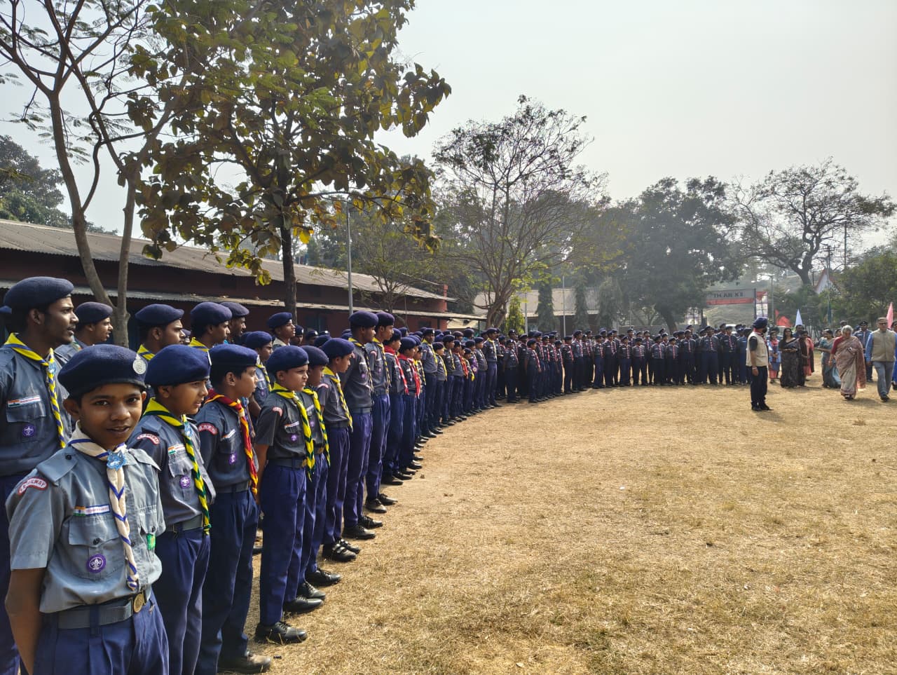 खड़गपुर में दक्षिण-पूर्व रेलवे के 22वें जिला स्काउट्स एवं गाइड्स शिविर का डीआरएम ललित मोहन पांडेय ने विधिवत उद्घाटन