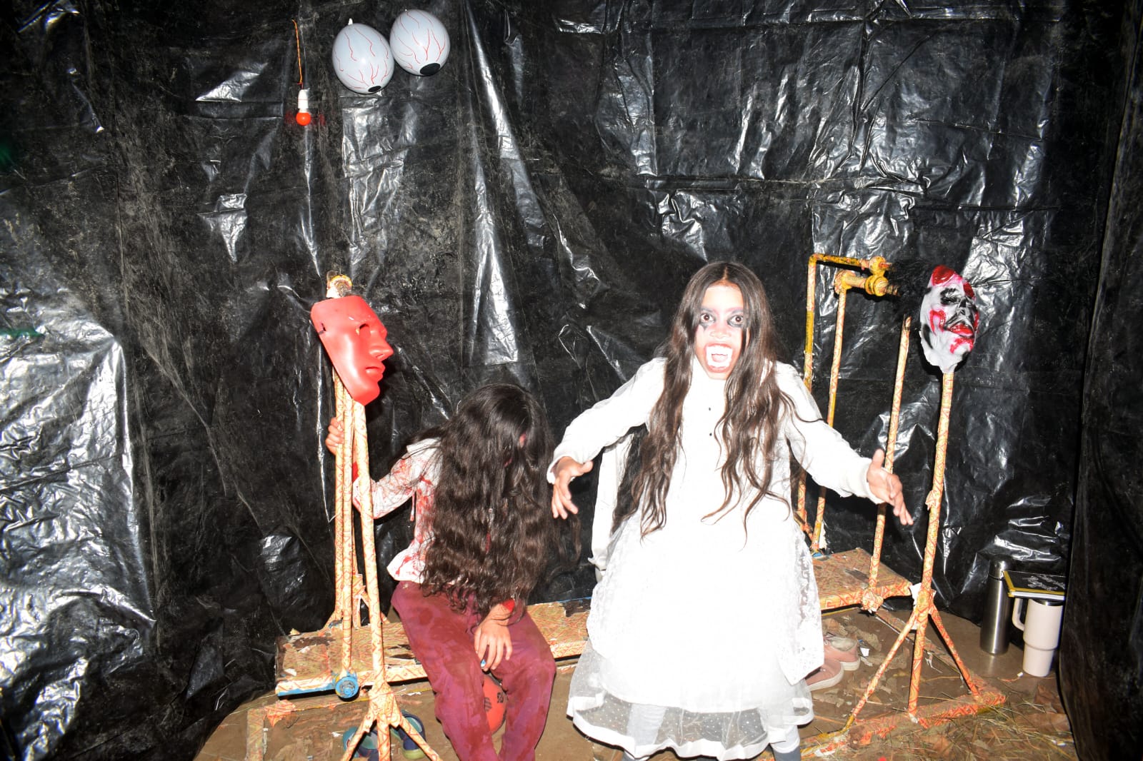 कार्यक्रम में शामिल बच्चे